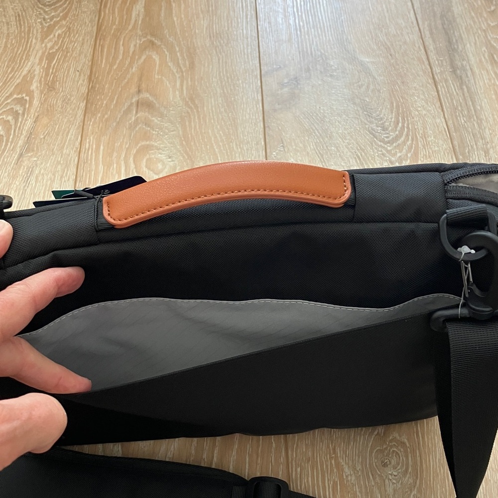 TOMTOC Defender-A42 Laptop Briefcase (14.4”) - Picture 5 of 5
